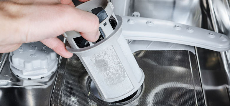 گرفتگی فیلتر علت بوی بد ماشین ظرفشویی